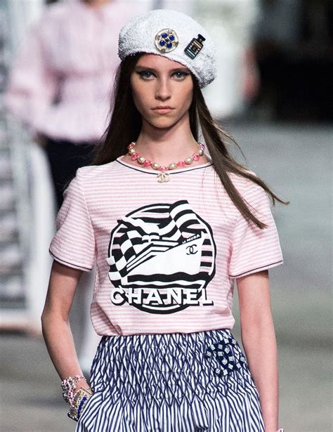 chanel 2019 resort|chanel resort la pausa.